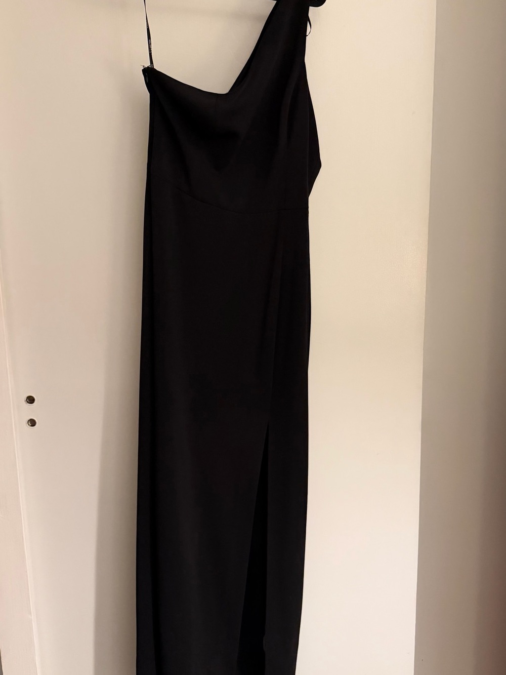 Vince Camuto Black One-Shoulder Slit Gown